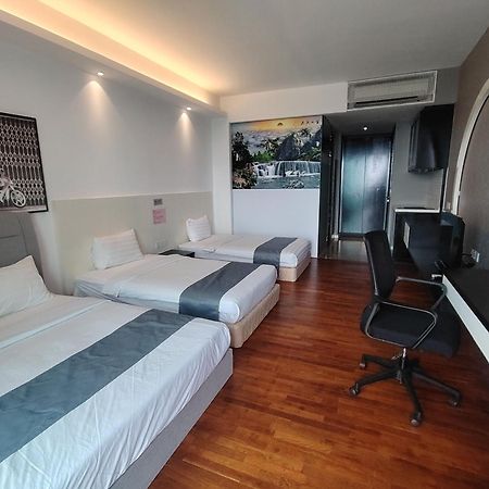 The Shore Residence Melaka Exterior photo